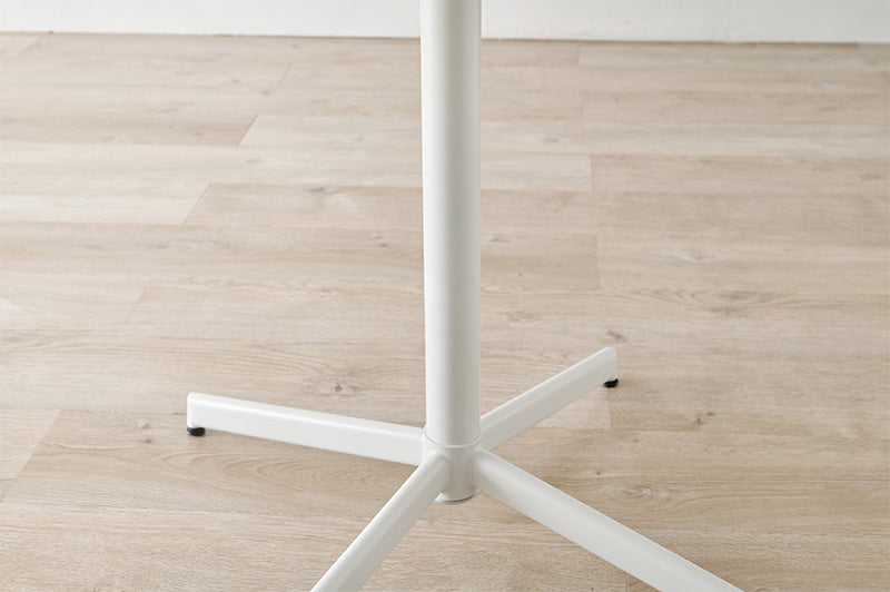 カフェテーブル