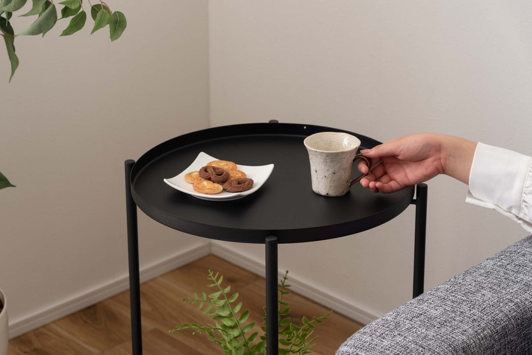 サイドテーブル