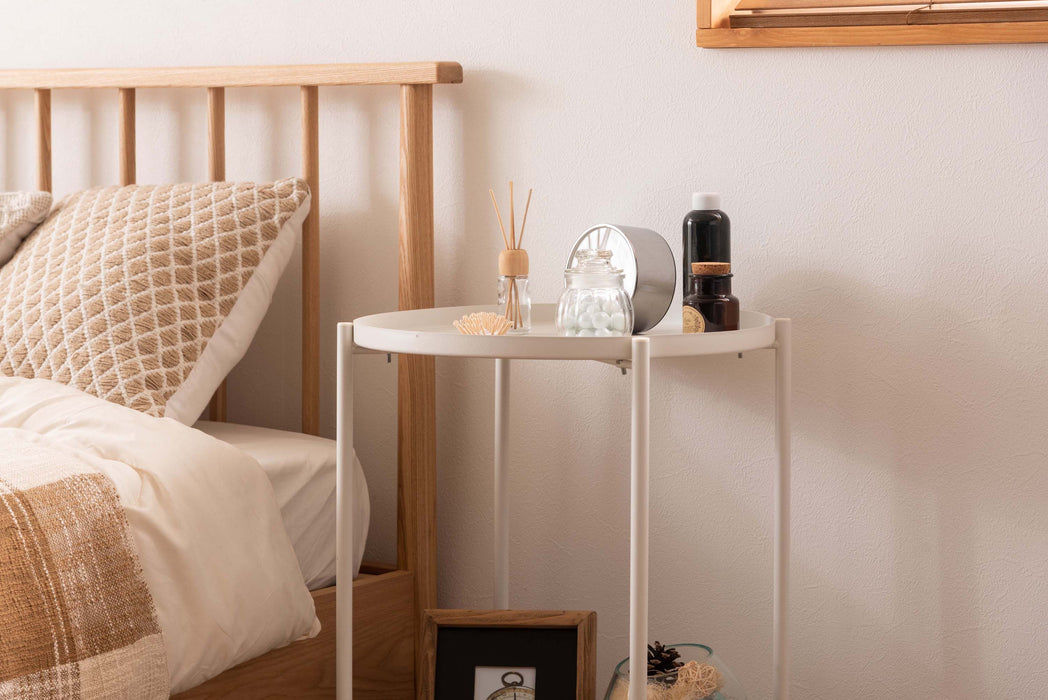 サイドテーブル