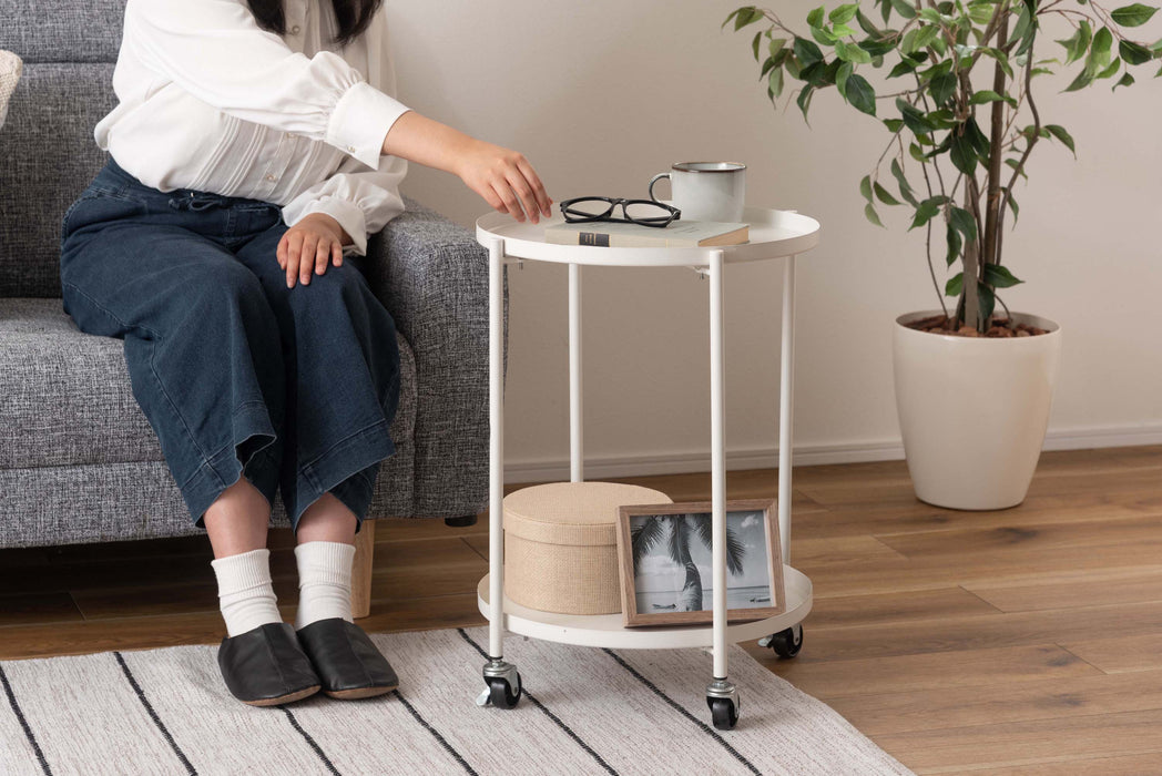 サイドテーブル