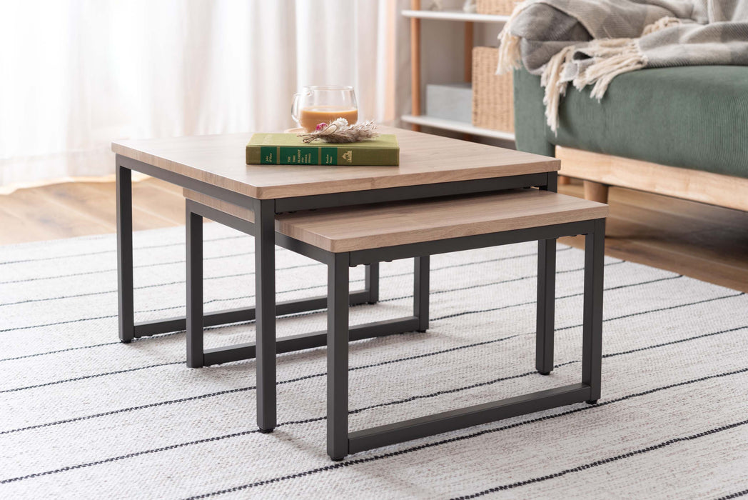 ネストテーブル