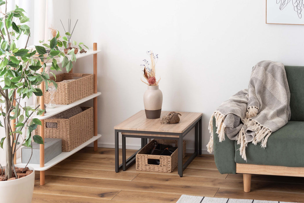 ネストテーブル