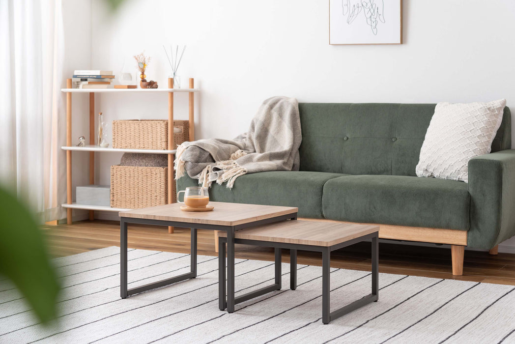 ネストテーブル