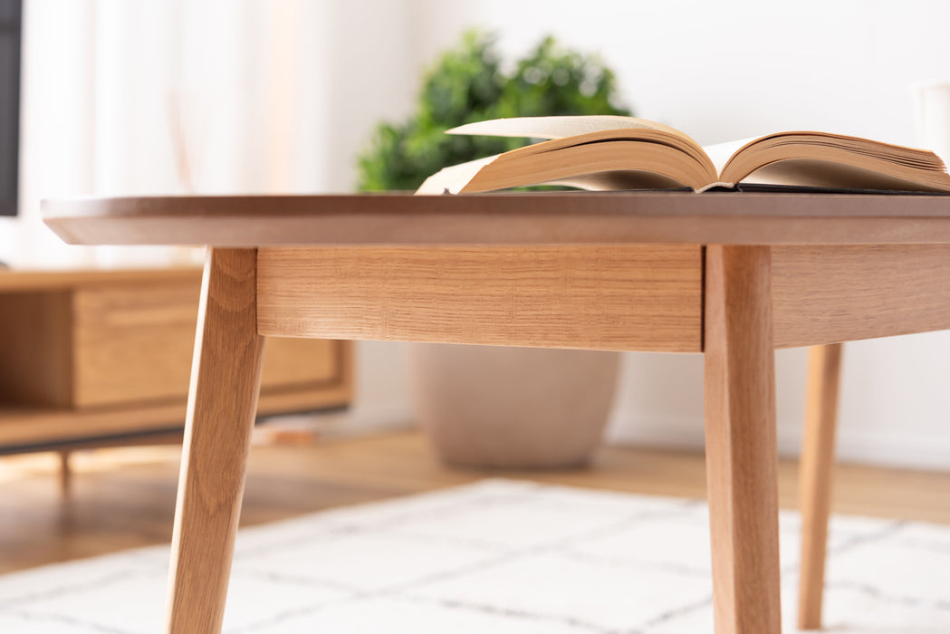 オーバルテーブル