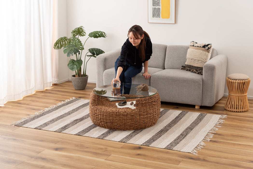 アバカラウンドテーブル