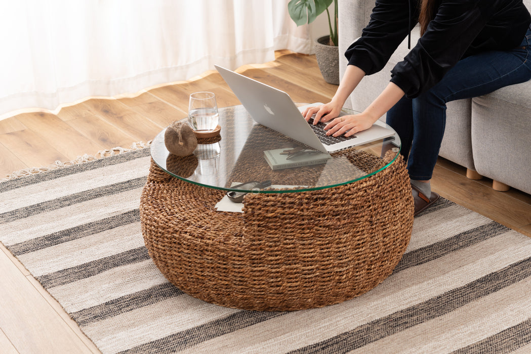 アバカラウンドテーブル