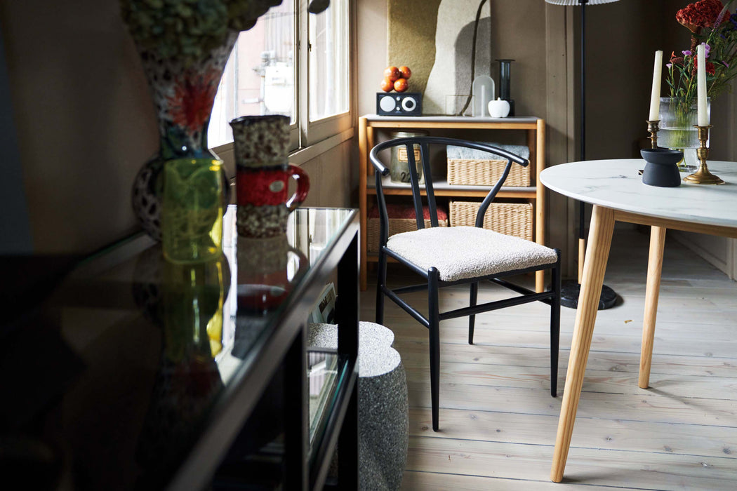 クルヴァチェア