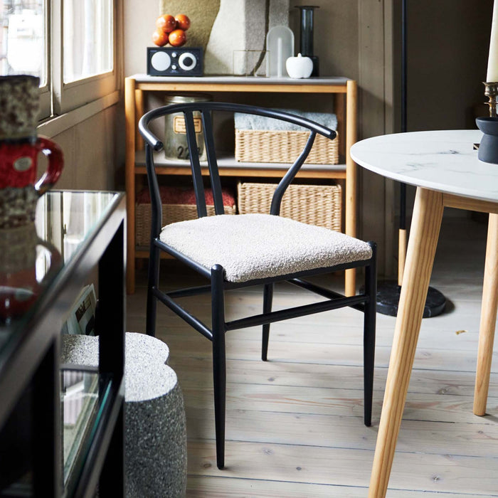 クルヴァチェア