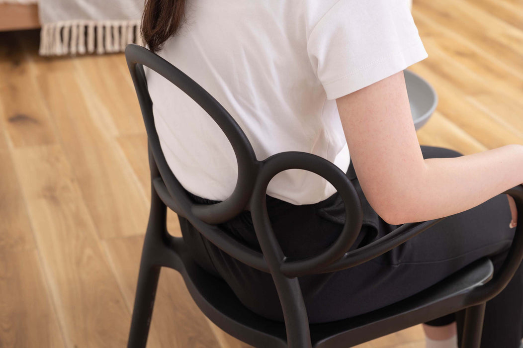 パルネアームチェア