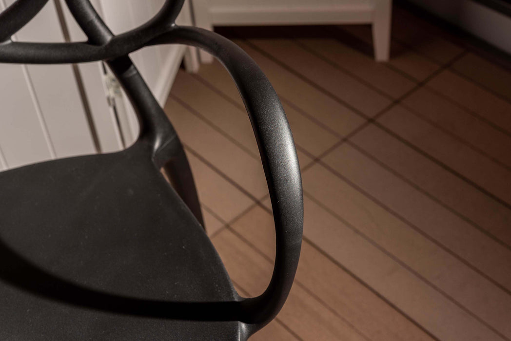 パルネアームチェア