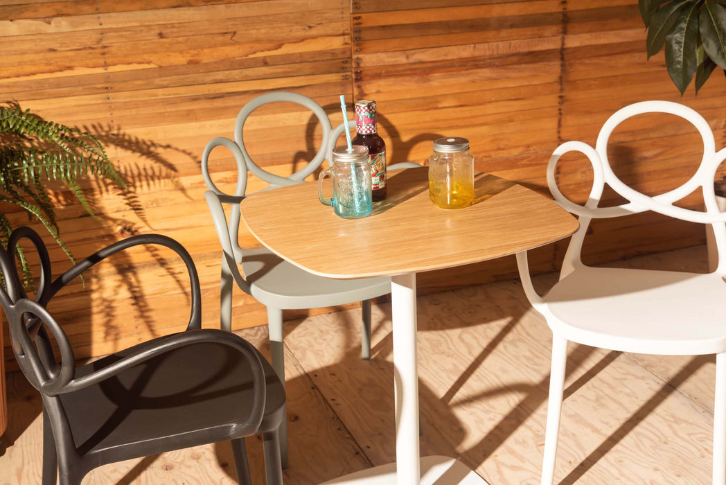 パルネアームチェア