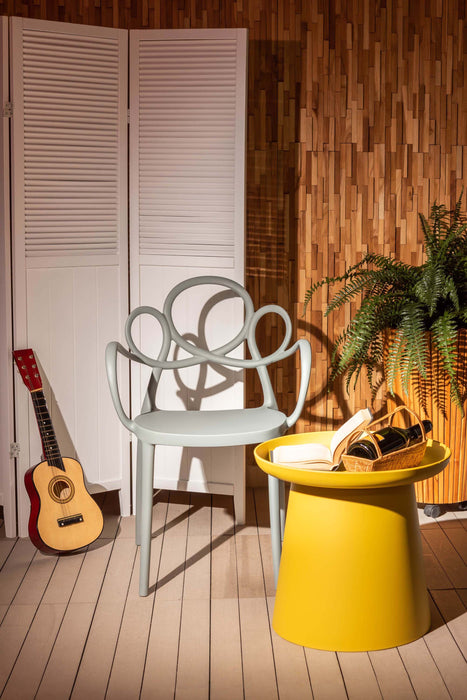 パルネアームチェア