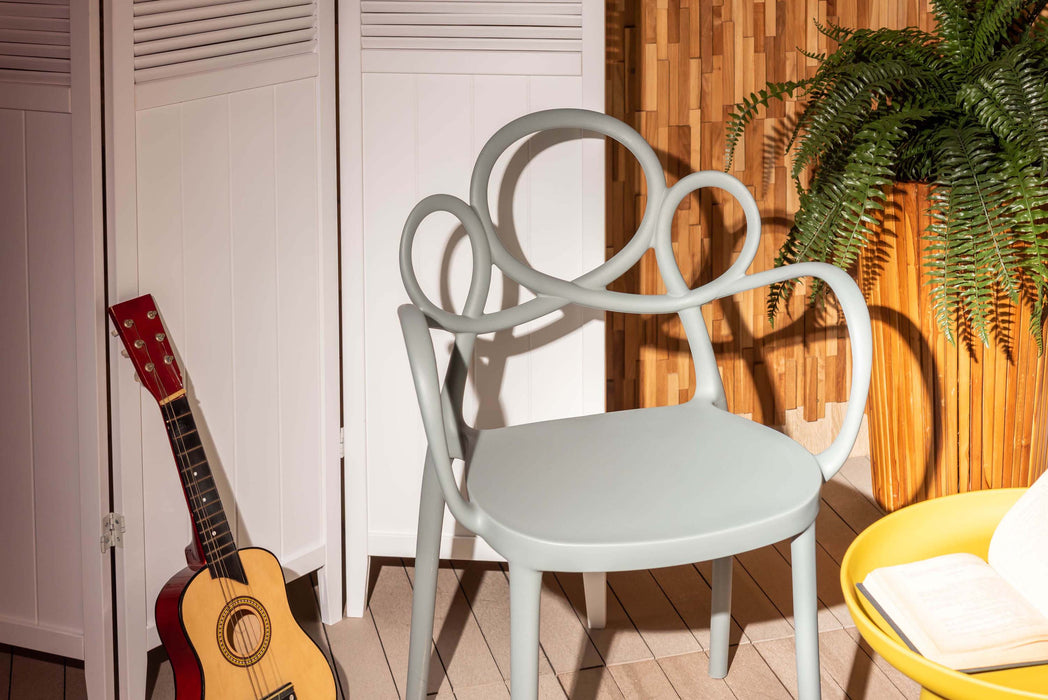 パルネアームチェア