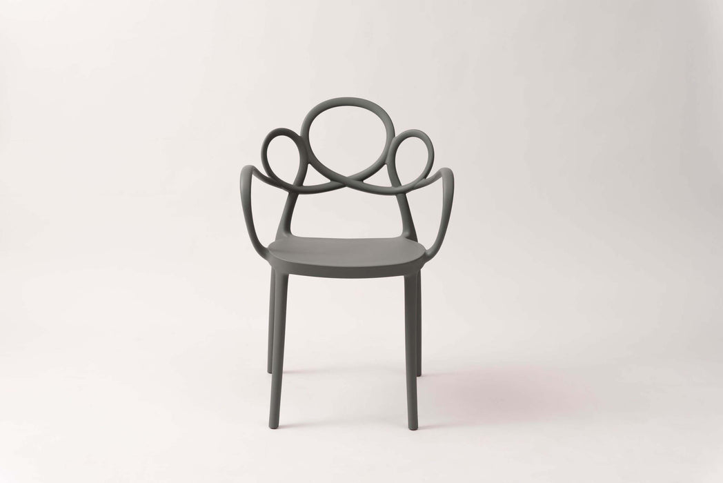 パルネアームチェア