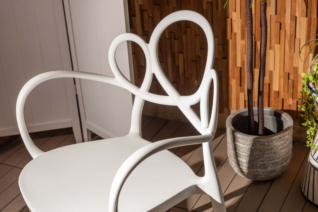 パルネアームチェア