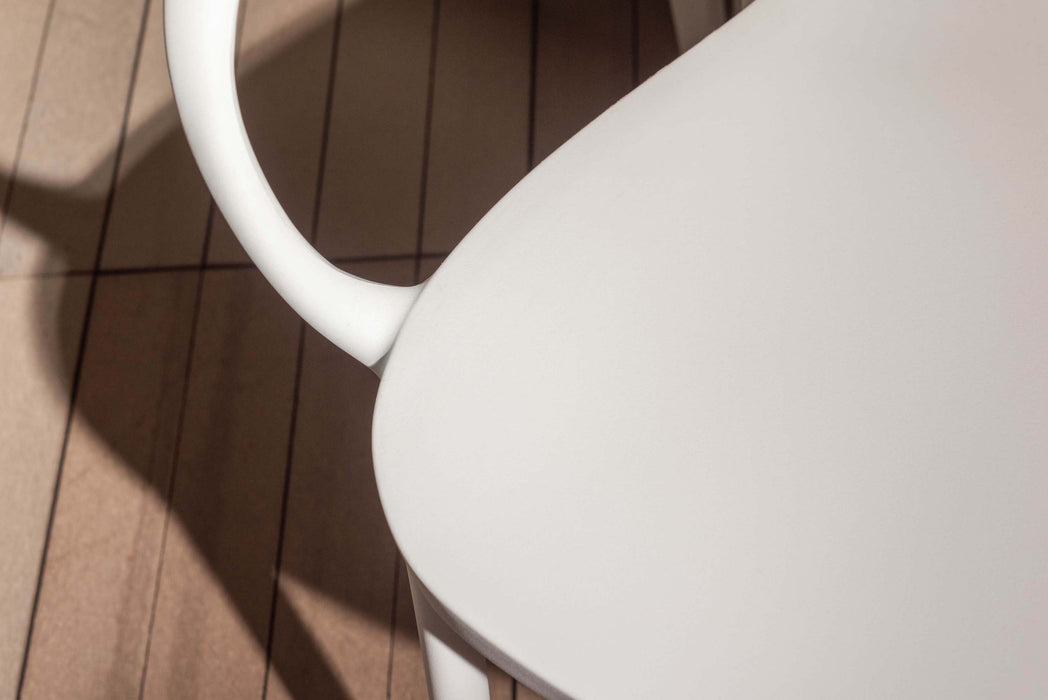 パルネアームチェア