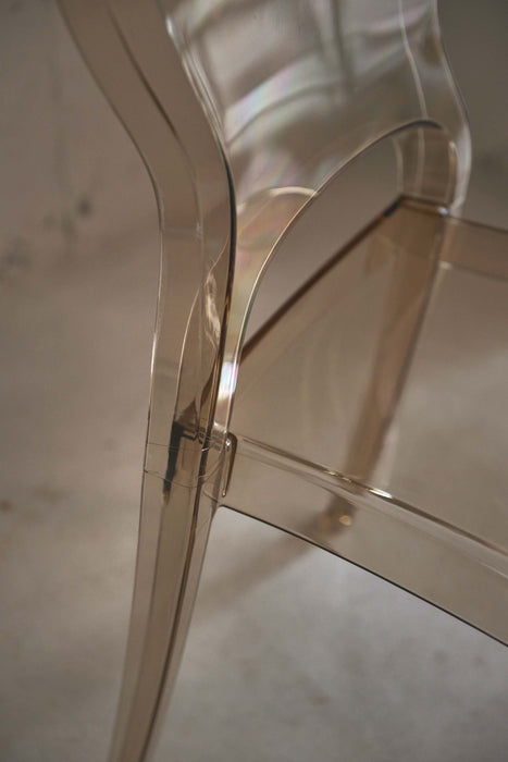 クラルテチェア