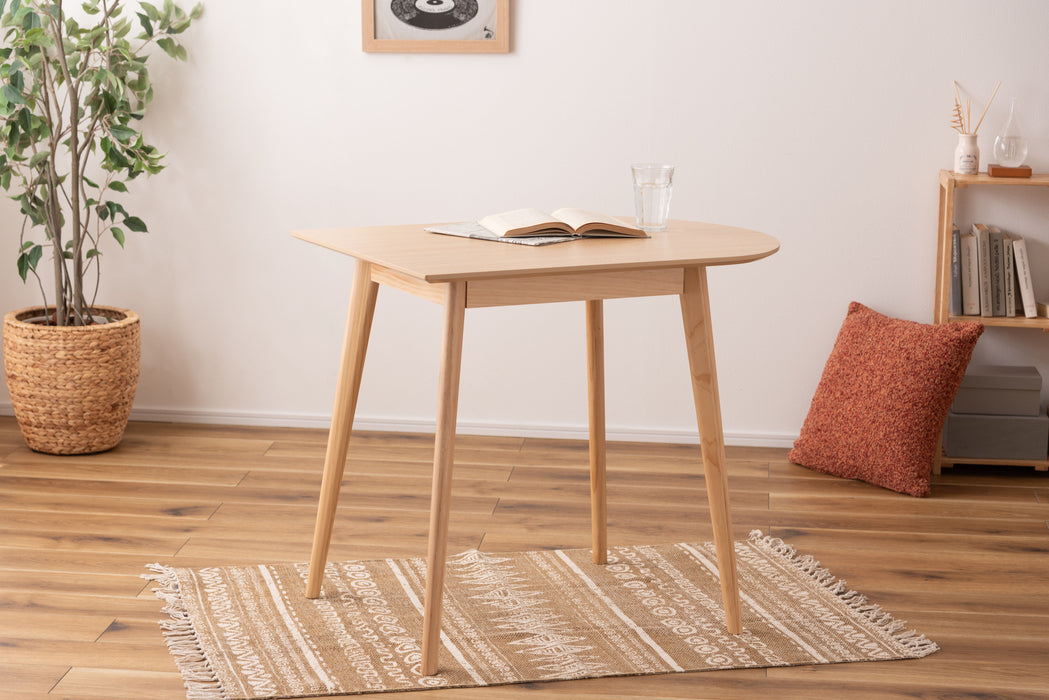 ダイニングテーブル